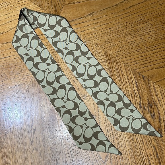 COACH SIGNATURE SILK SCARF - Picture 2 of 7